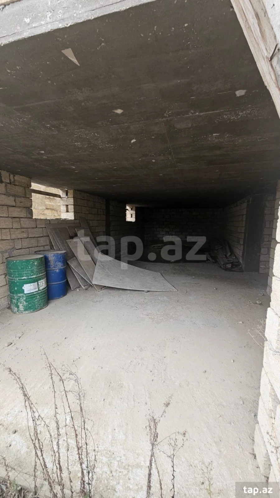 Satılır 6 otaqlı həyət evi