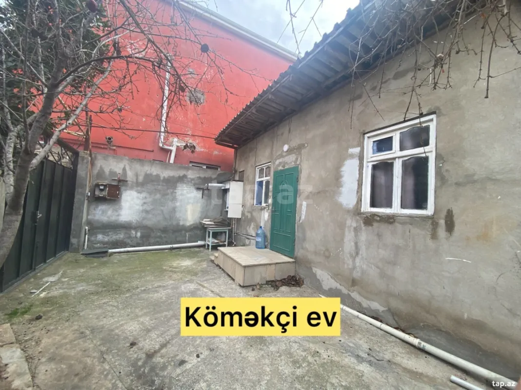 Satılır 6 otaqlı həyət evi