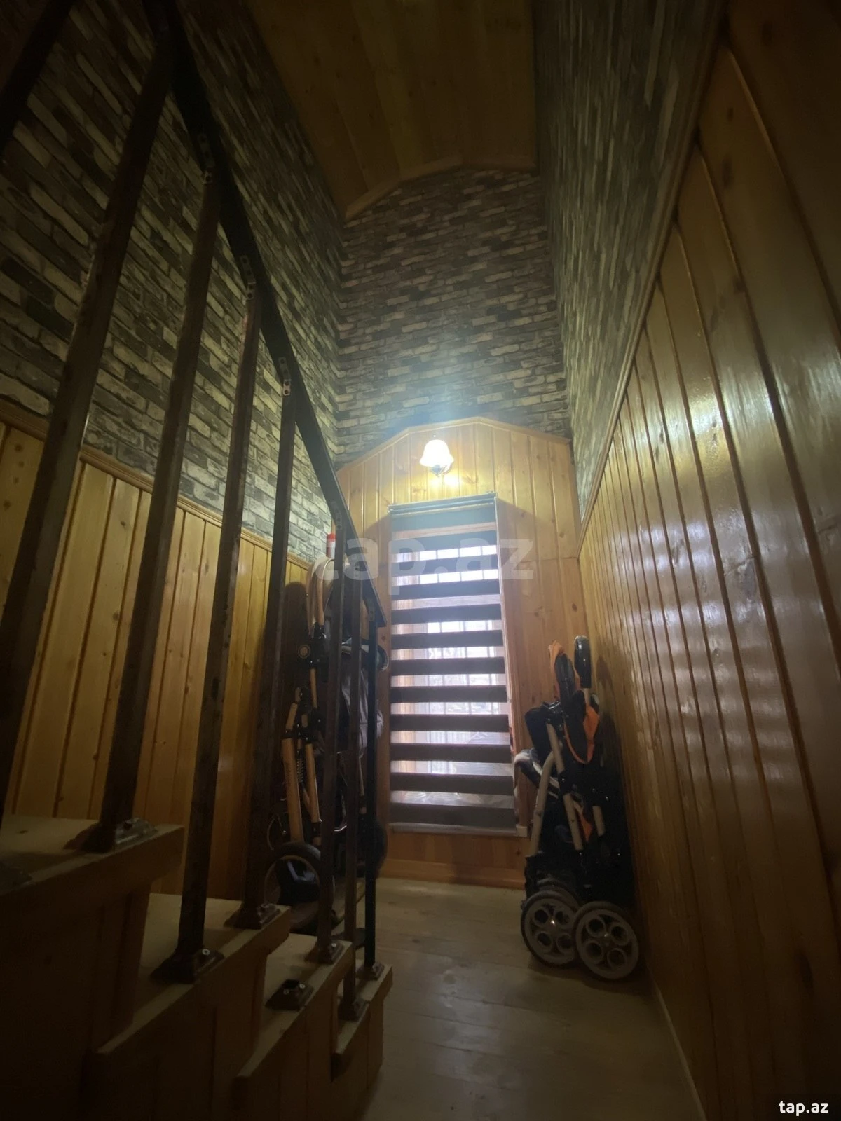 Satılır 6 otaqlı həyət evi