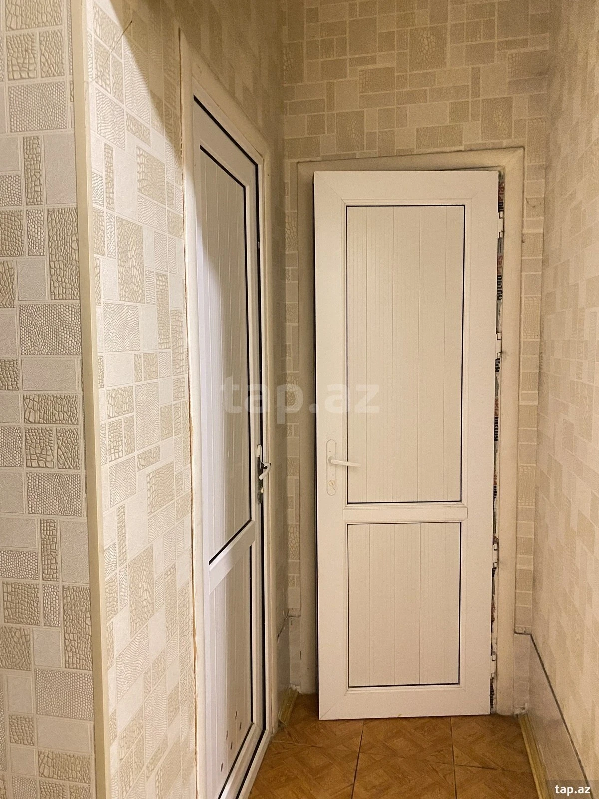 Satılır 6 otaqlı həyət evi