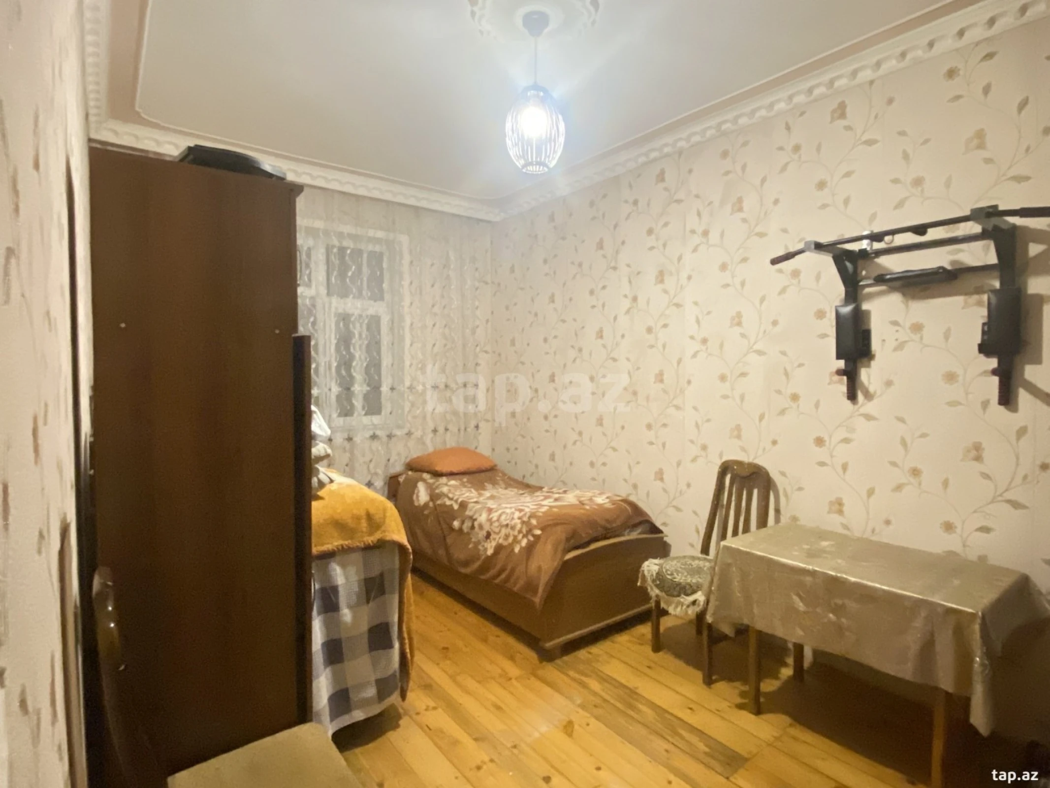 Satılır 6 otaqlı həyət evi