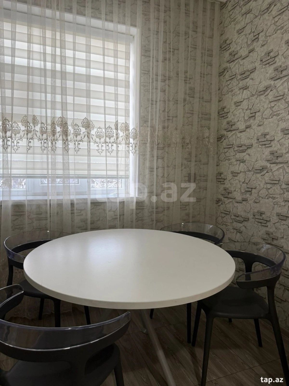 Satılır 2 otaqlı yeni tikili 70 m²