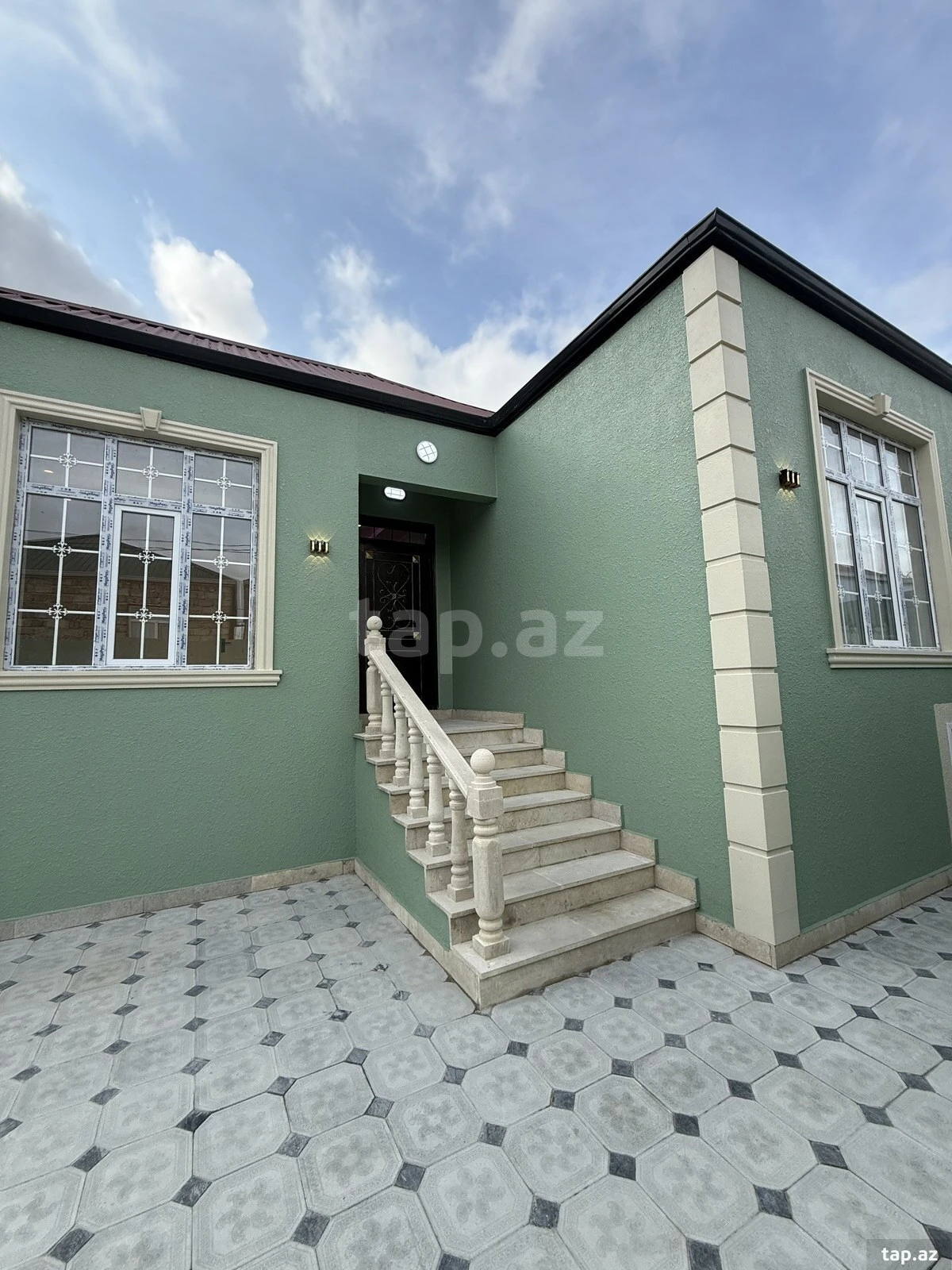 Satılır 3 otaqlı həyət evi