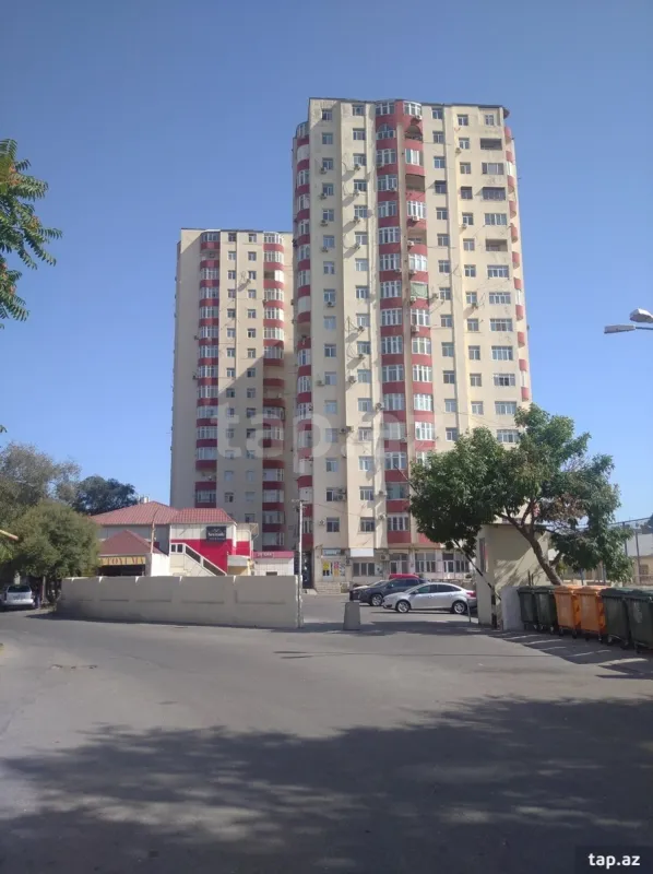 Satılır 3 otaqlı yeni tikili 105 m²