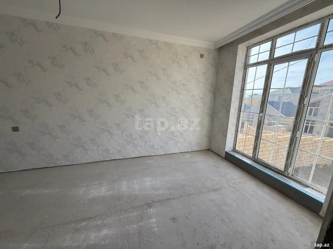 Satılır 6 otaqlı həyət evi 180 m²
