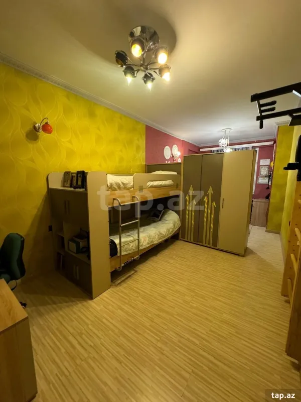 Satılır 3 otaqlı yeni tikili 120 m²