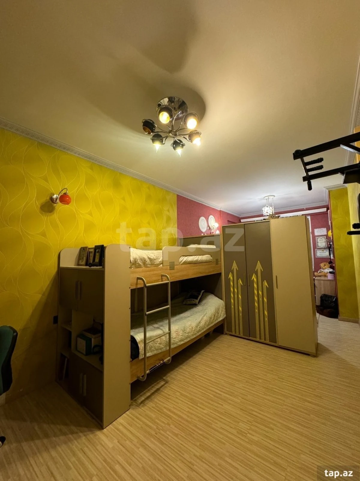 Satılır 3 otaqlı yeni tikili 120 m²