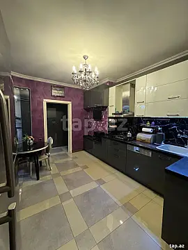 Satılır 3 otaqlı yeni tikili 120 m²