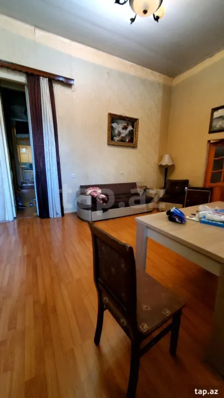 Satılır 3 otaqlı mənzil 105 m²