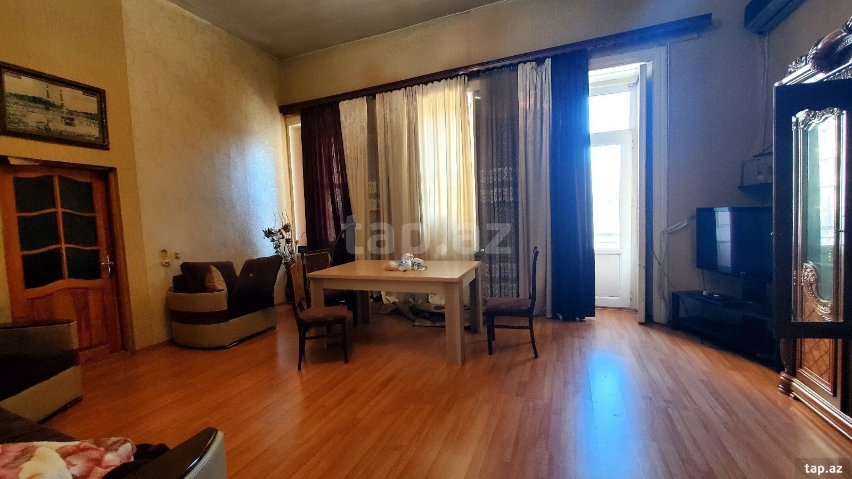 Satılır 3 otaqlı mənzil 105 m²