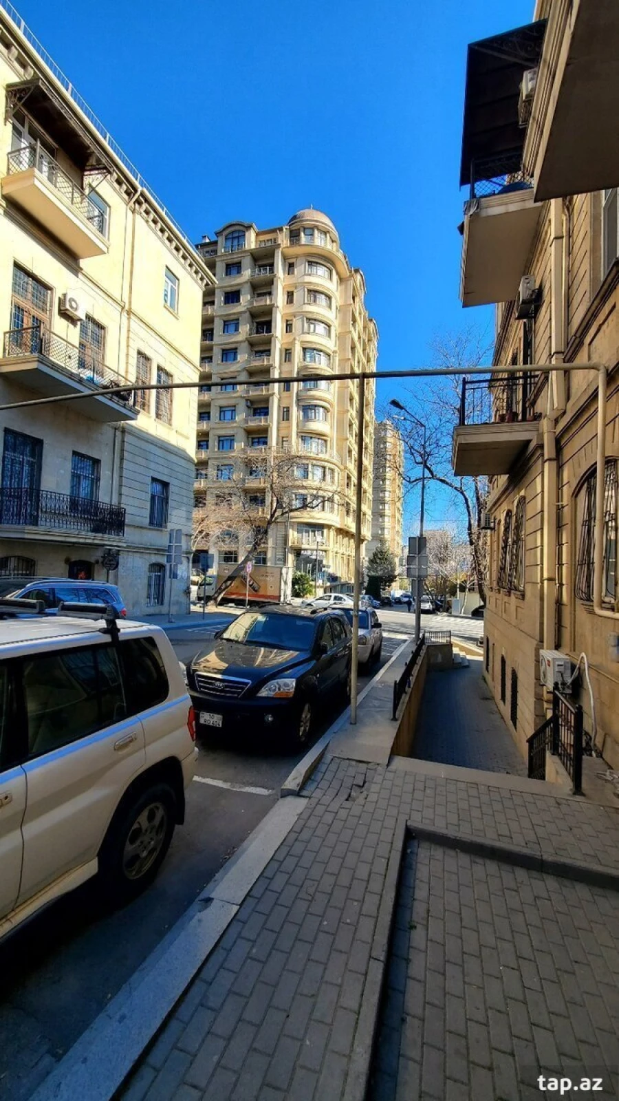 Satılır 3 otaqlı mənzil 105 m²