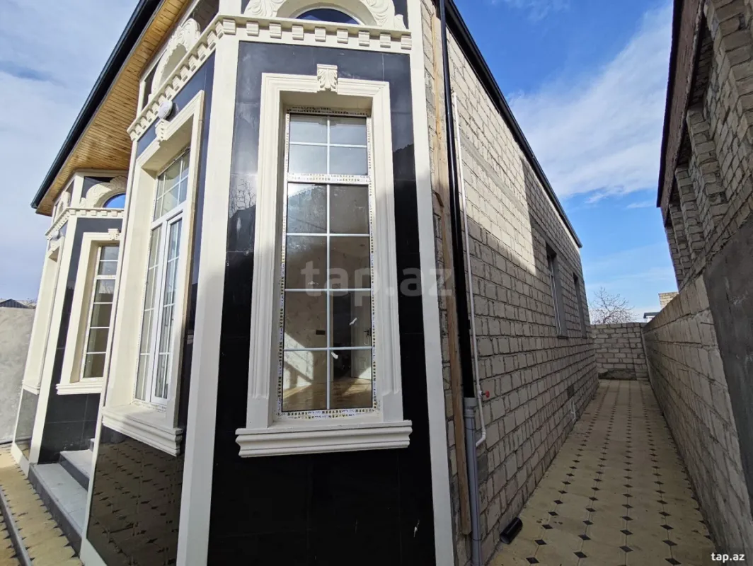 Satılır 4 otaqlı həyət evi