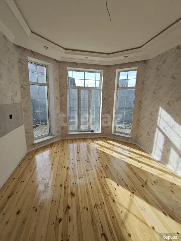 Satılır 4 otaqlı həyət evi