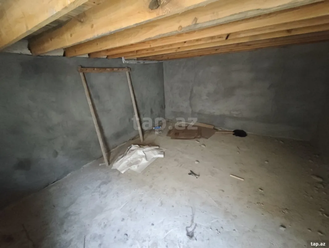 Satılır 4 otaqlı həyət evi