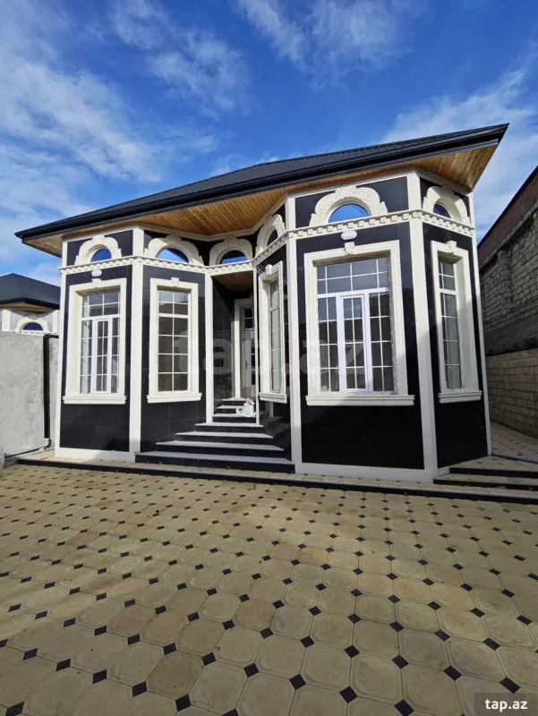 Satılır 4 otaqlı həyət evi