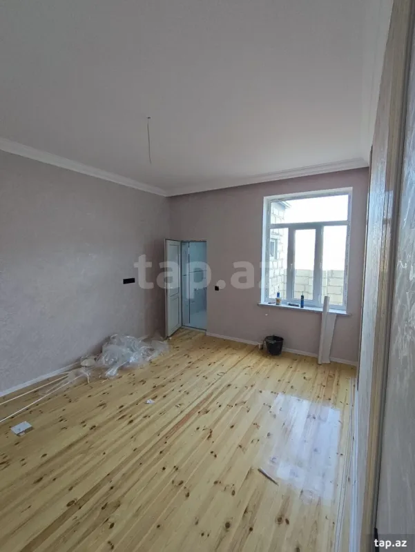 Satılır 4 otaqlı həyət evi