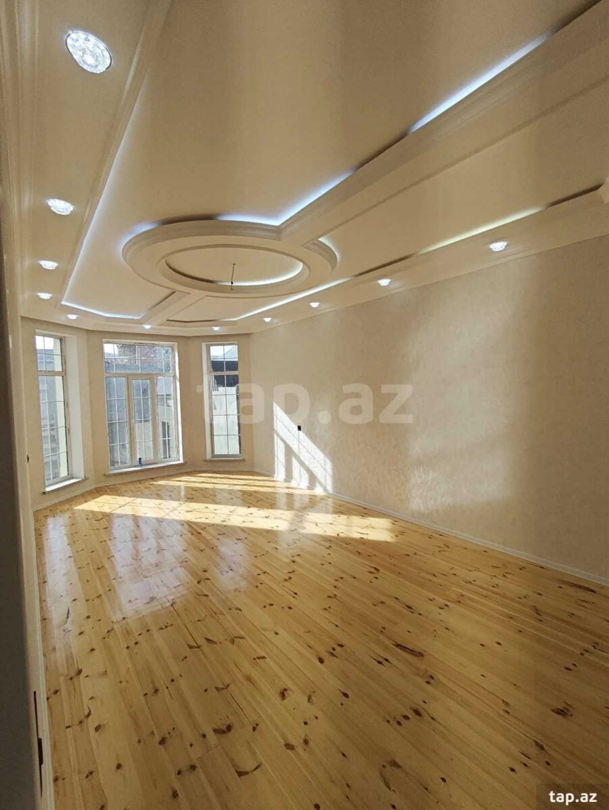 Satılır 4 otaqlı həyət evi