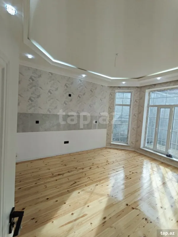 Satılır 4 otaqlı həyət evi