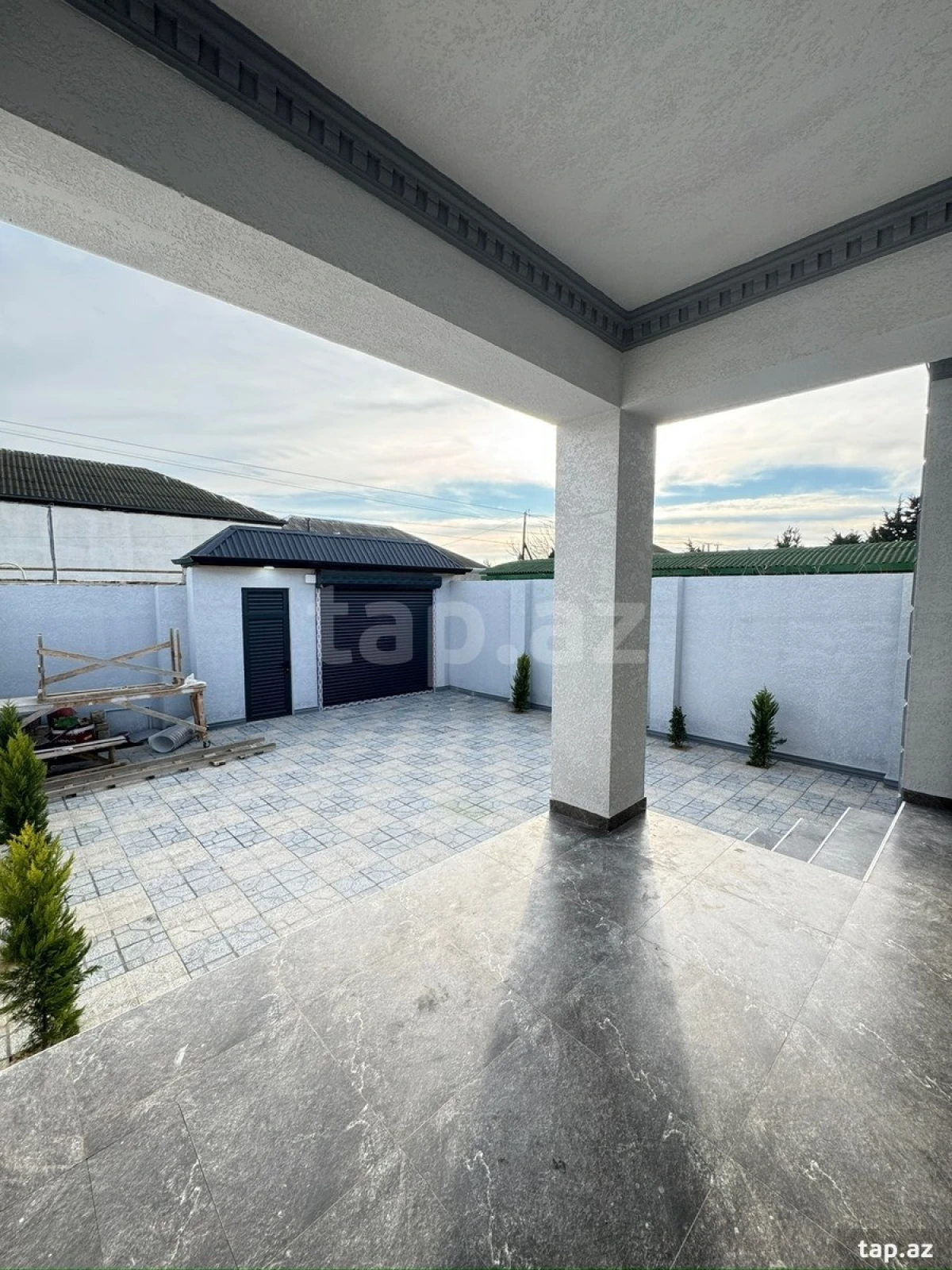 Satılır 4 otaqlı həyət evi