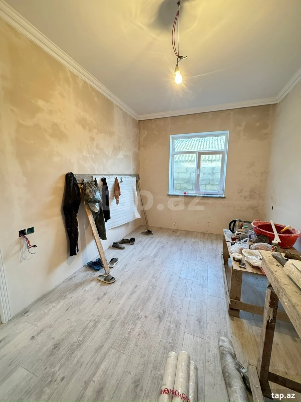 Satılır 4 otaqlı həyət evi