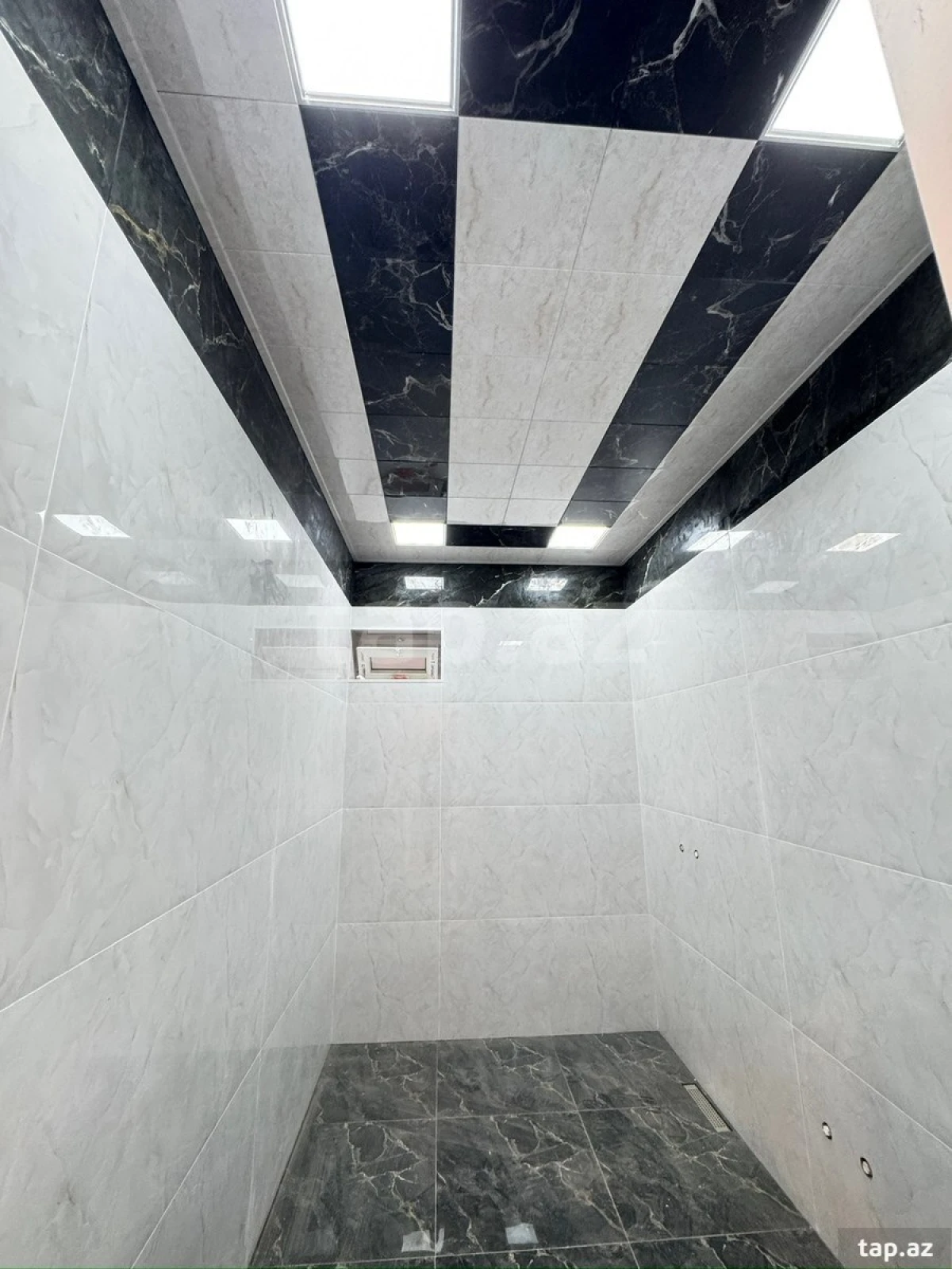 Satılır 4 otaqlı həyət evi