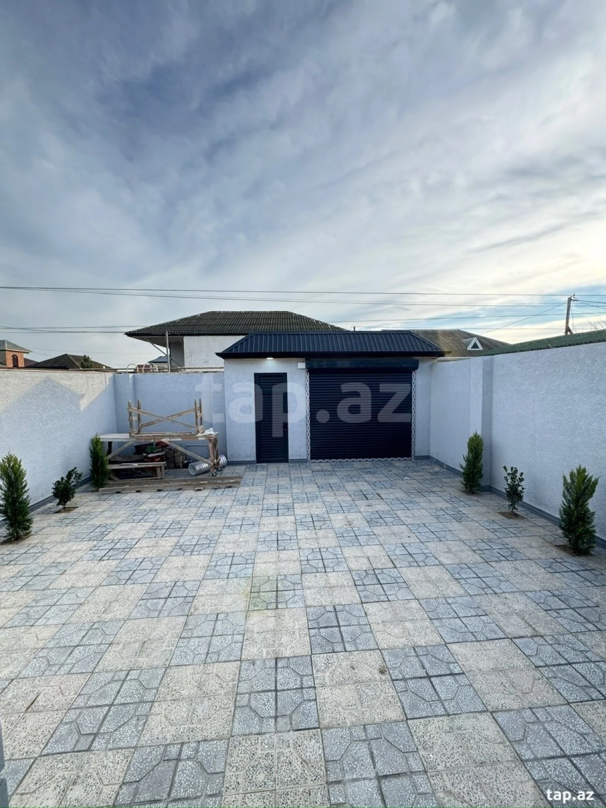 Satılır 4 otaqlı həyət evi