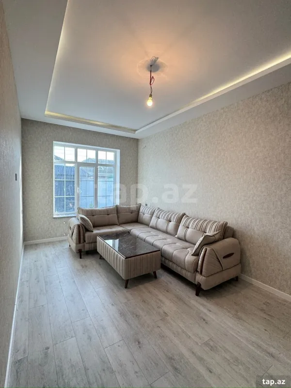 Satılır 4 otaqlı həyət evi