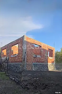 Satılır 4 otaqlı həyət evi