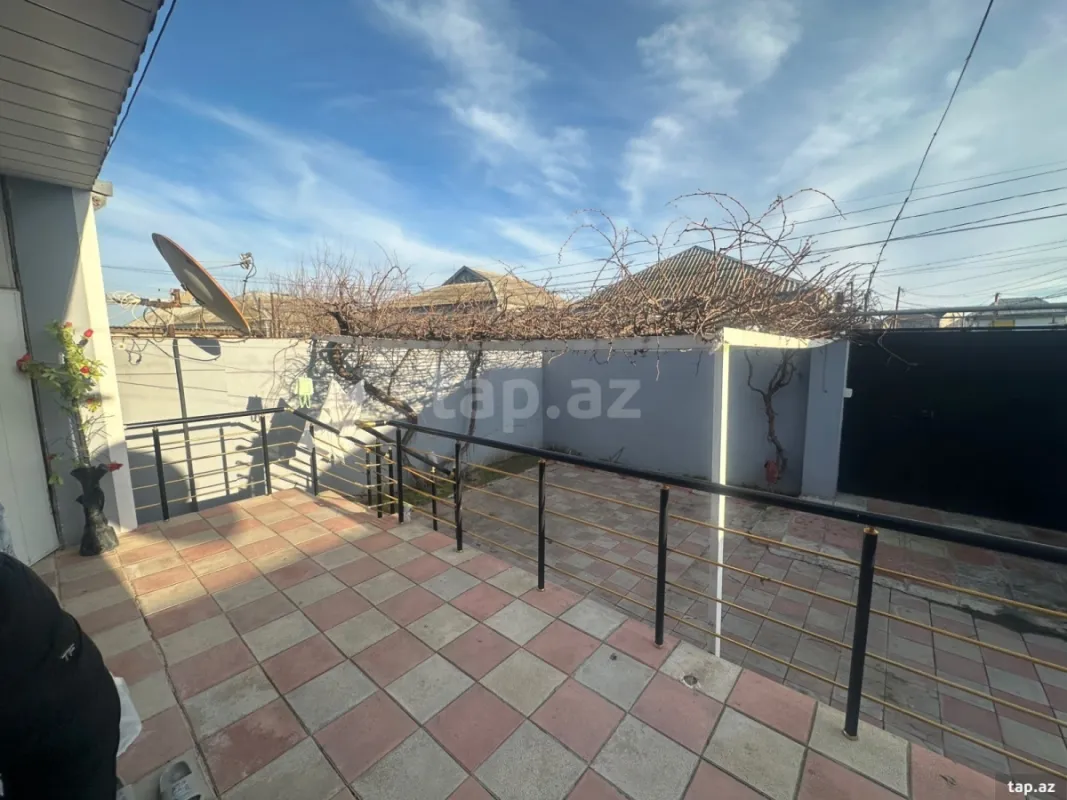 Satılır 3 otaqlı həyət evi