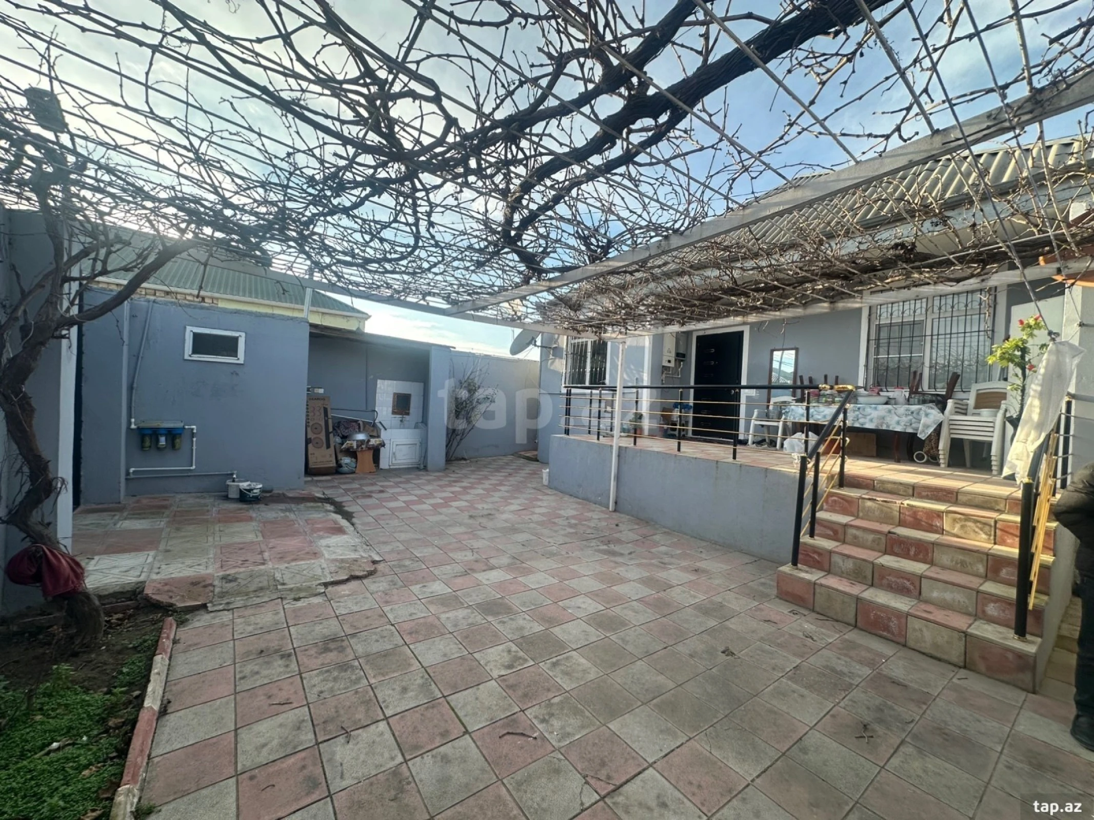 Satılır 3 otaqlı həyət evi