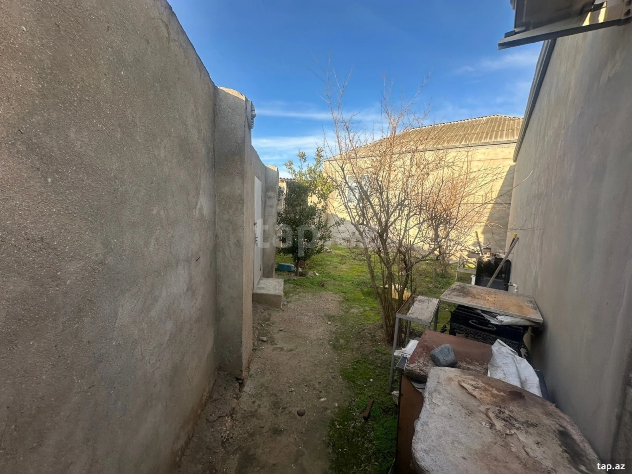 Satılır 3 otaqlı həyət evi