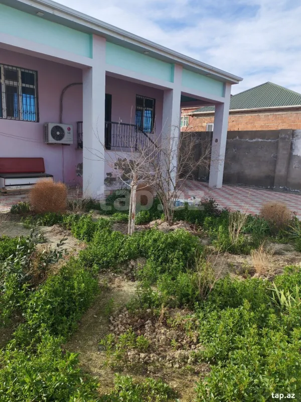 Satılır 3 otaqlı həyət evi