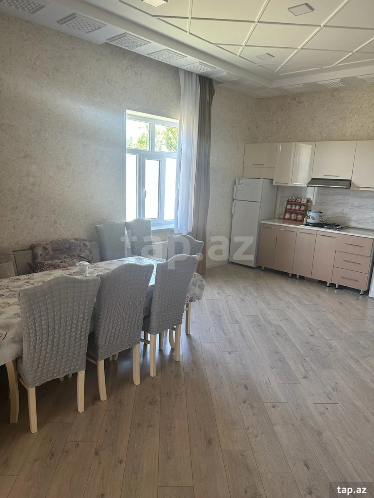 Kirayə verilir 3 otaqlı həyət evi 200 m²