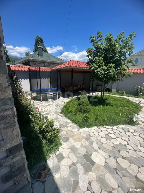 Kirayə verilir 3 otaqlı həyət evi 200 m²