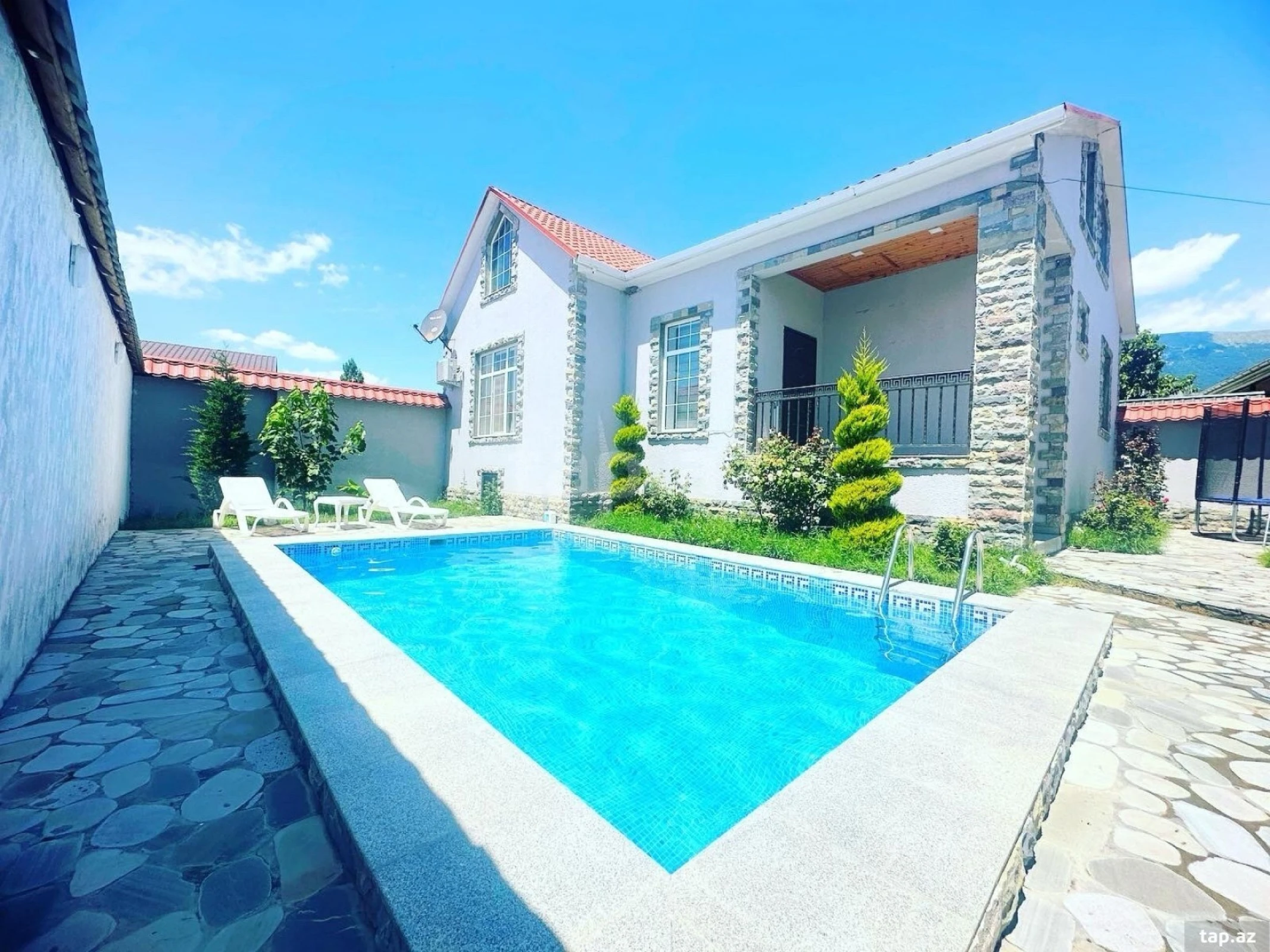 Kirayə verilir 3 otaqlı həyət evi 200 m²