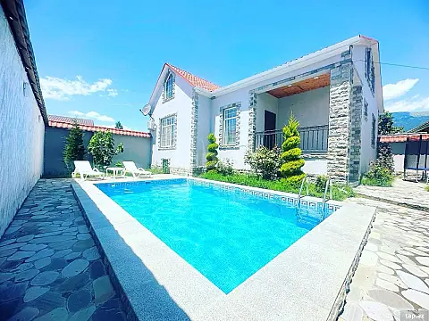 Kirayə verilir 3 otaqlı həyət evi 200 m²