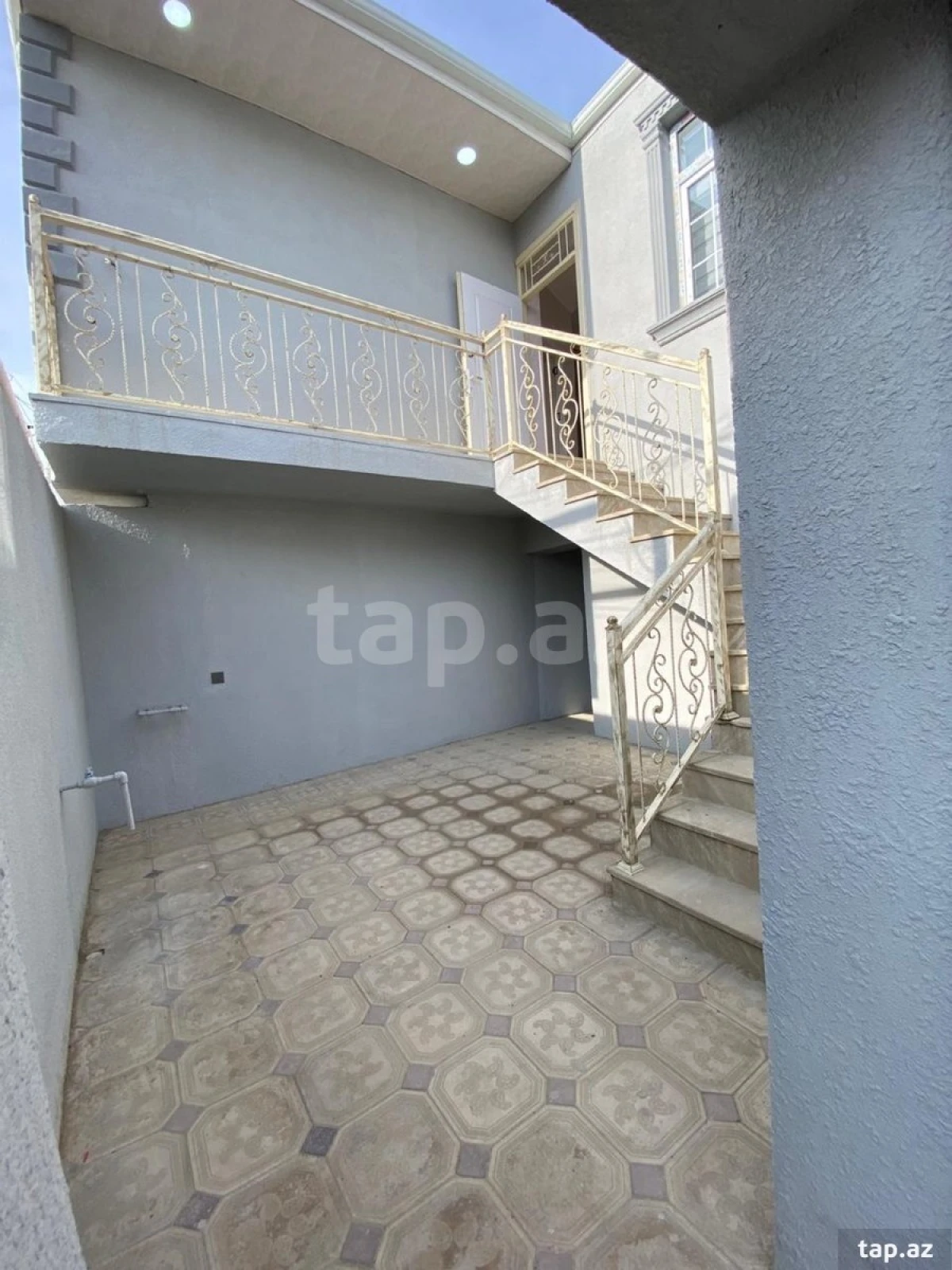 Satılır 4 otaqlı həyət evi 130 m²