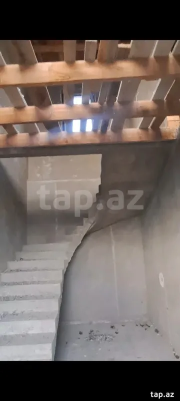 Satılır 5 otaqlı həyət evi