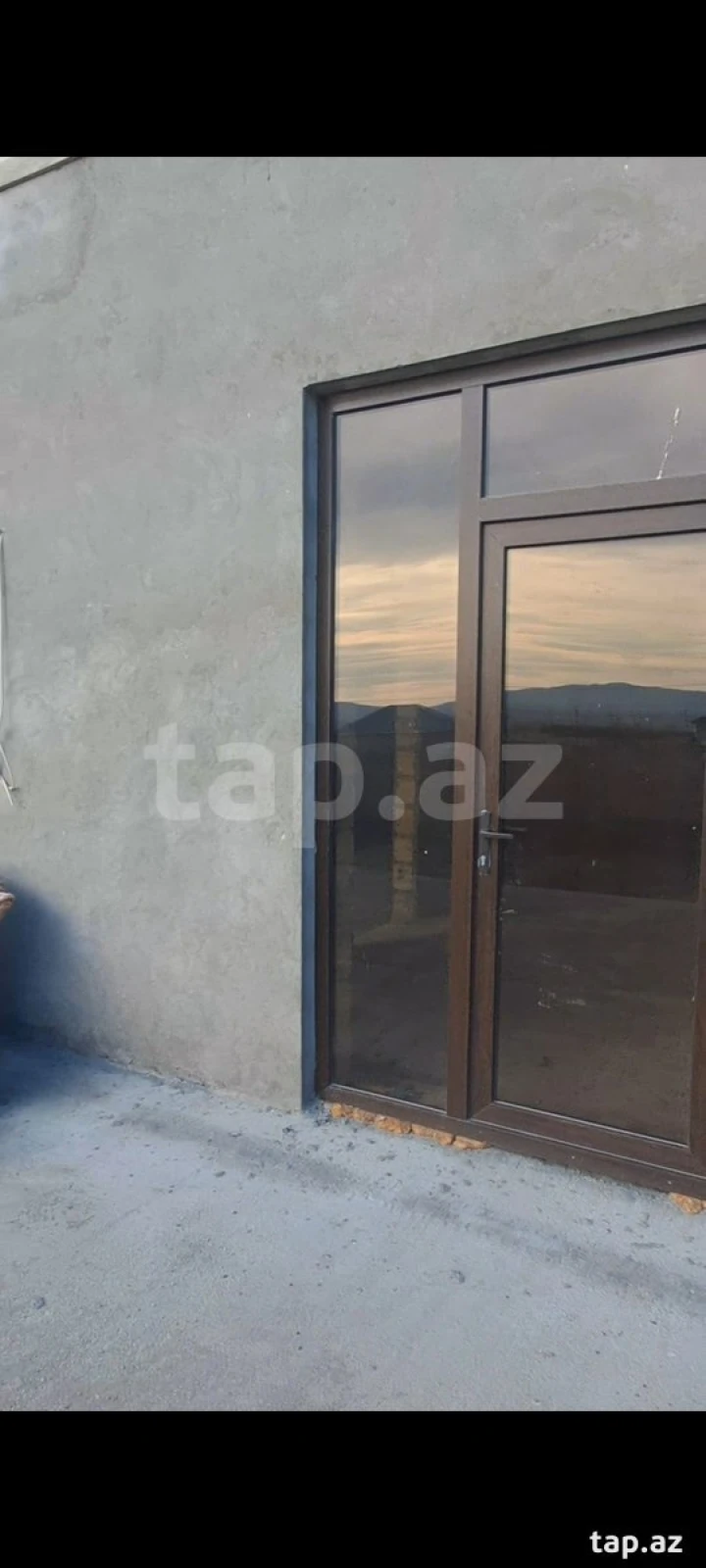 Satılır 5 otaqlı həyət evi