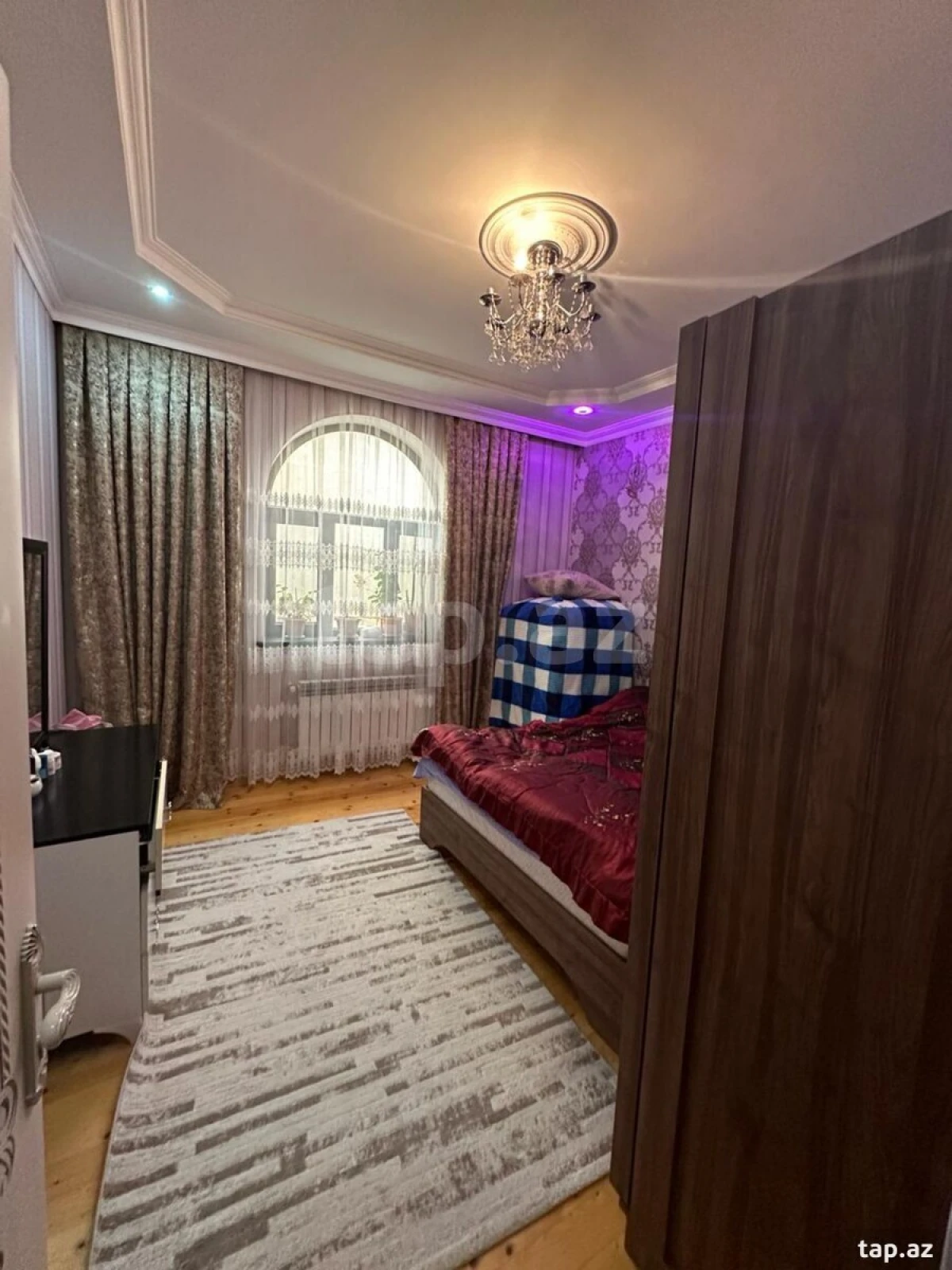 Satılır 4 otaqlı həyət evi