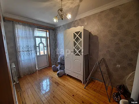 Satılır 3 otaqlı mənzil 58 m²