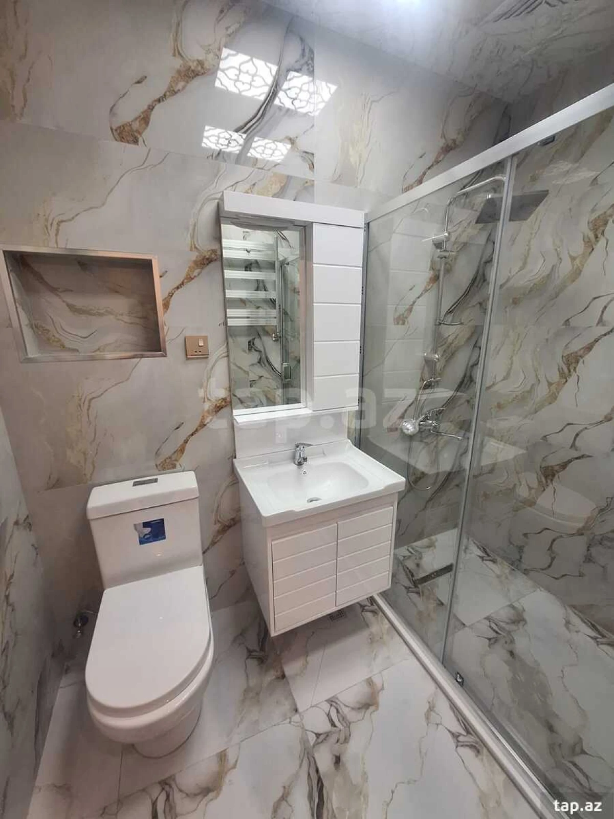 Satılır 2 otaqlı yeni tikili 50 m²