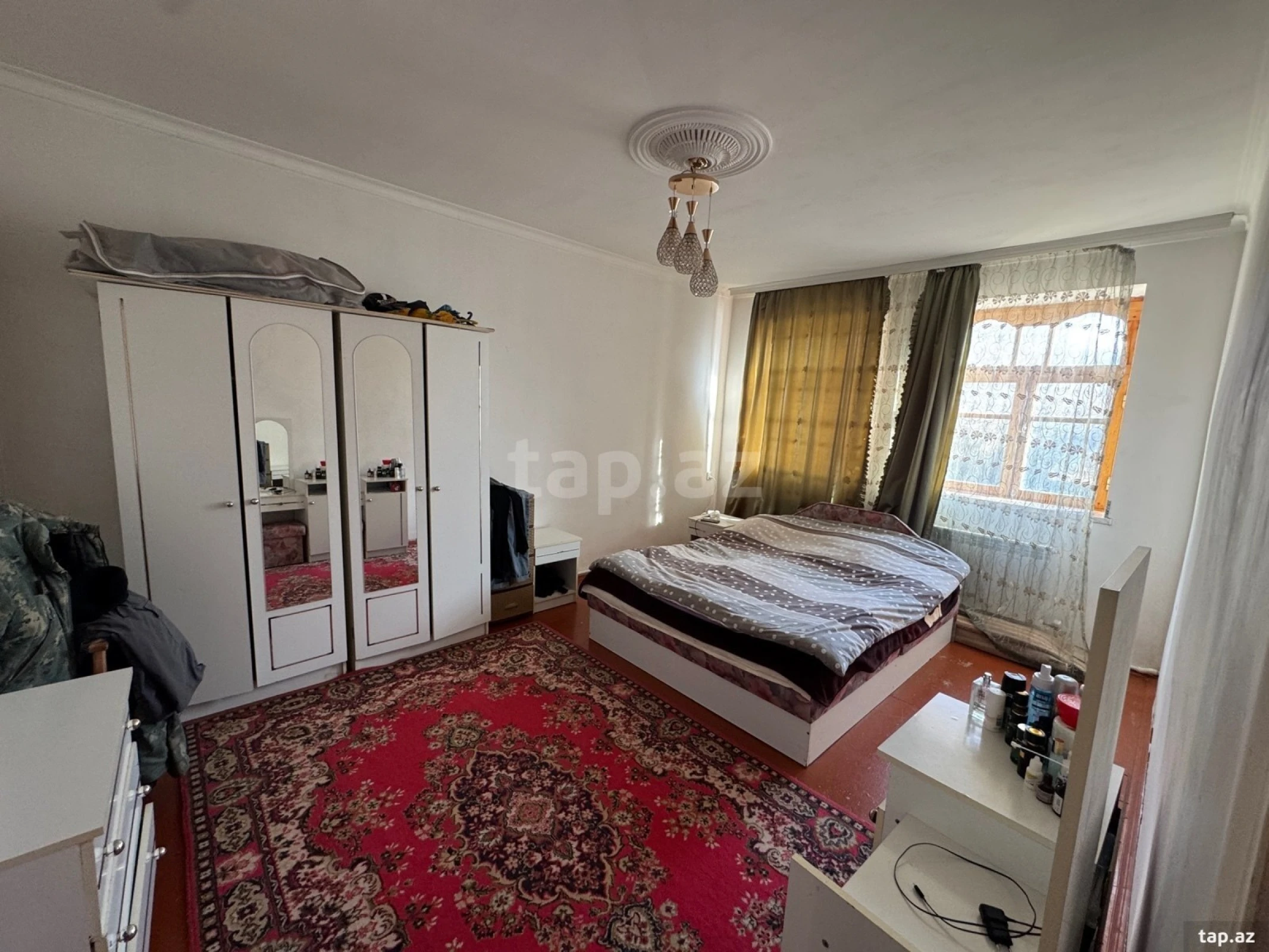 Satılır 3 otaqlı həyət evi