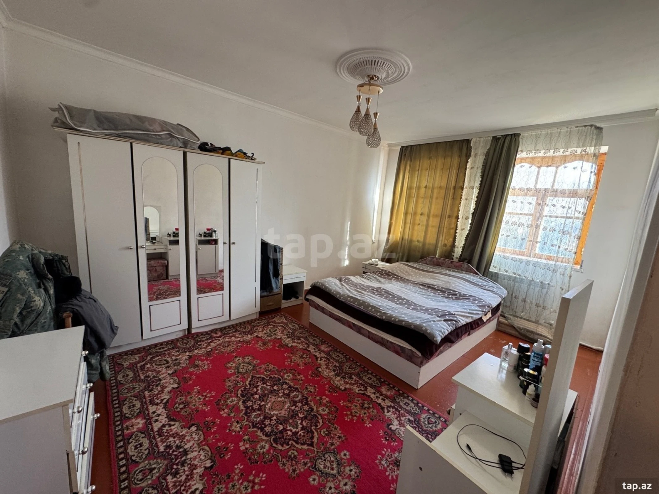 Satılır 3 otaqlı həyət evi