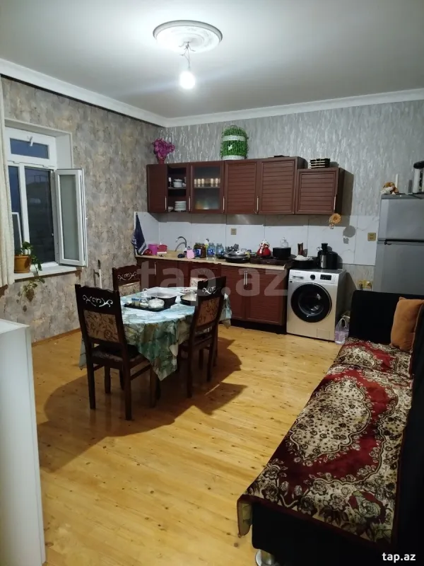 Satılır 5 otaqlı həyət evi