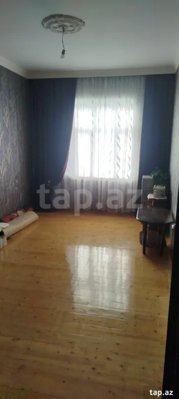 Satılır 5 otaqlı həyət evi