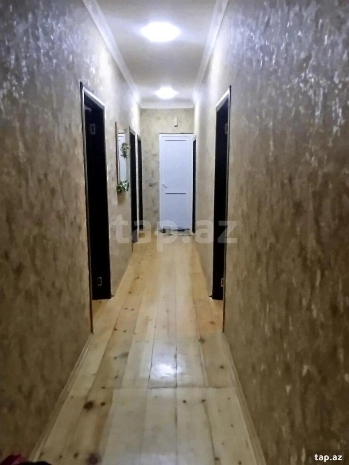 Satılır 5 otaqlı həyət evi