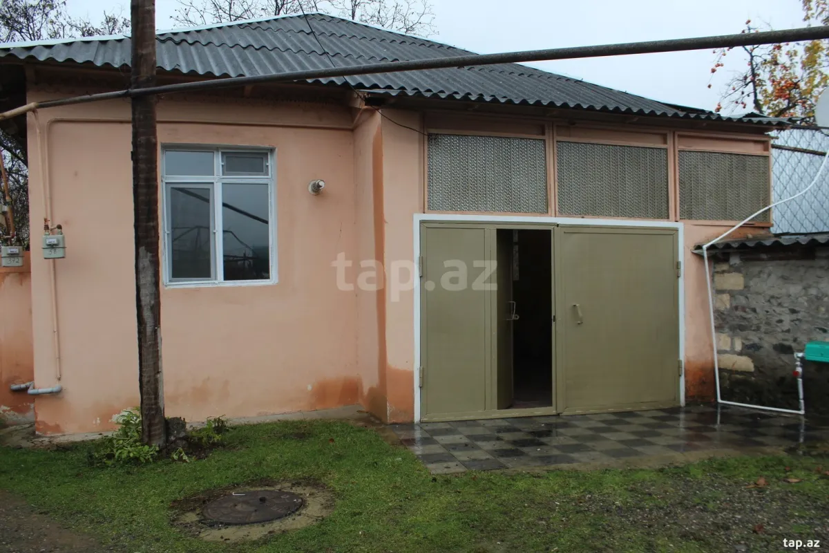 Satılır 2 otaqlı həyət evi