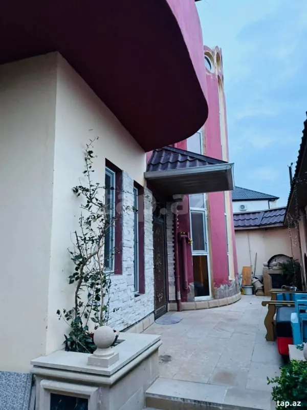 Satılır 4 otaqlı həyət evi