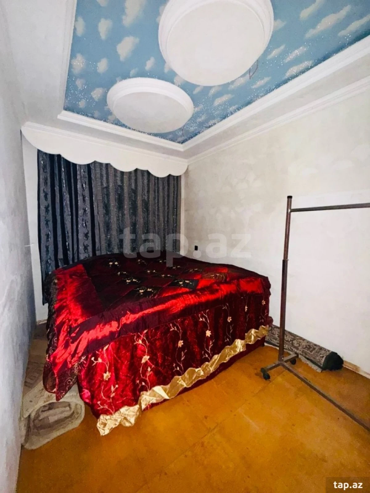 Satılır 4 otaqlı həyət evi